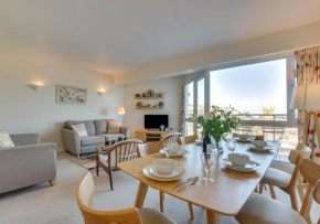 Flat 2 4 Fernlea Terrace
